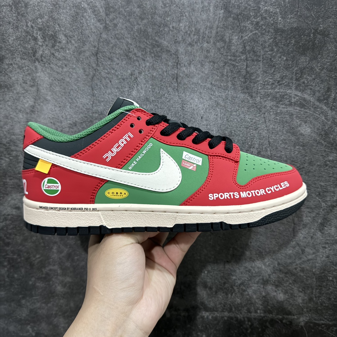 【定制版】Nk SB Dunk Low 赛车红绿配色 低帮休闲运动滑板板鞋 MU0232-361n大厂纯原品质出货 纯正版型 定制鞋盒 皮料切割干净无任何毛边 细节完美 超高清洁度 尺码：36 36.5 37.5 38 38.5 39 40 40.5 41 42 42.5 43 44 44.5 45 编码：HXS340360-鞋库