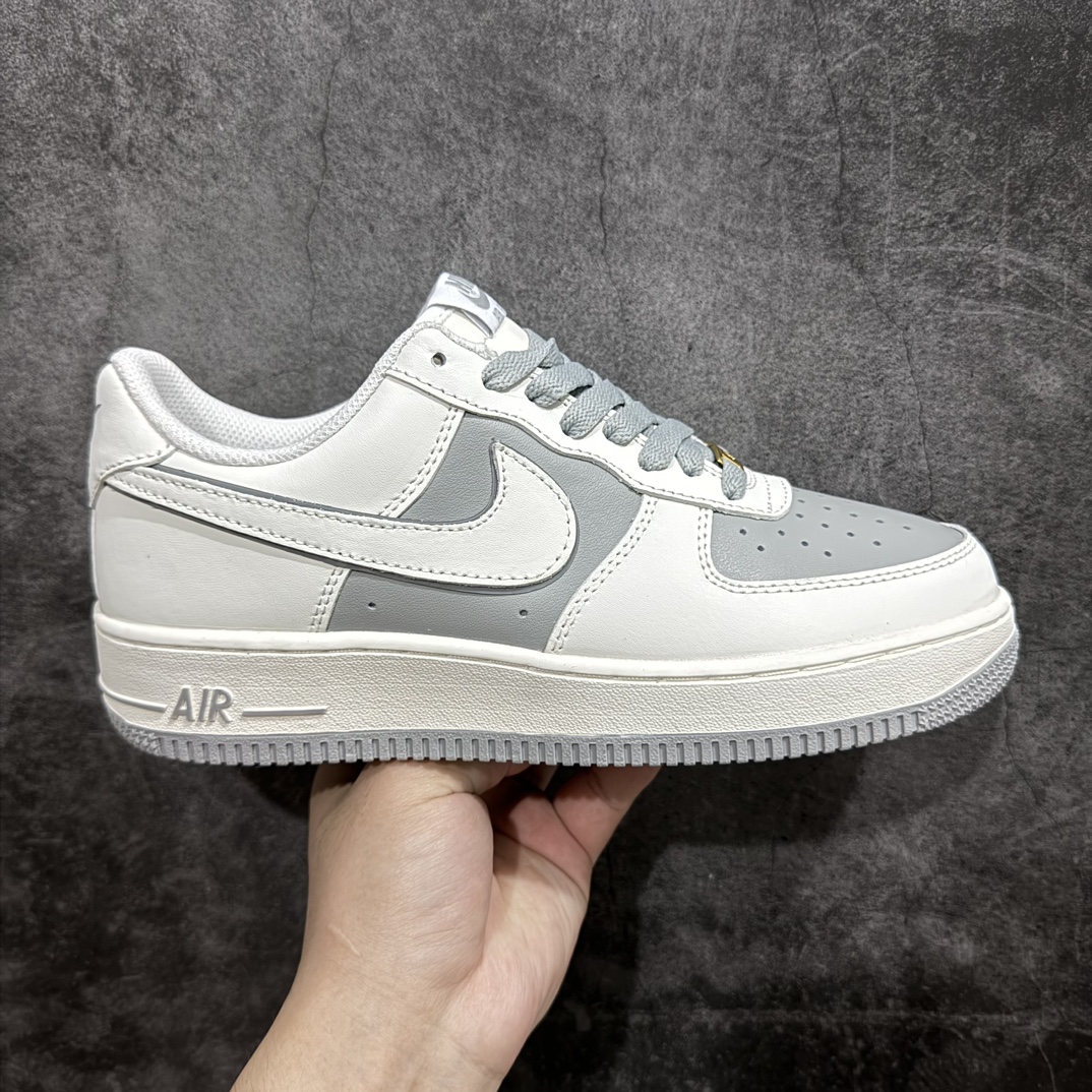 【公司级】小红书爆款 公司级 Nike Air Force 1 Low \’07 白灰拼接 低帮空军一号休闲板鞋  定制皮料 原楦原纸板 纯正空军版型 高清洁度 内置全掌气垫货号：AV0303-726Size：36 36.5 37.5 38 38.5 39 40 40.5 41 42 42.5 43 44 44.5 45 编码：HXS250260-鞋库