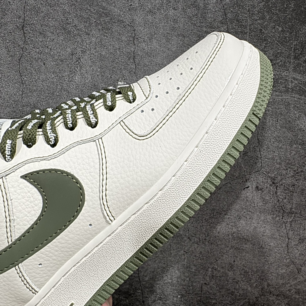 图片[6]-【公司级】Nike Air Force 1 07 Low “米白灰”supreme联名空军一号低帮休闲板鞋 3M反光 定制皮料 原盒原包装 原楦头原纸板 纯正版型 正品NFC感应芯片 内置全掌气垫货号：SU0220-007SIZE：36 36.5 37.5 38 38.5 39 40 40.5 41 42 42.5 43 44 44.5 45 编码：LF250260-鞋库