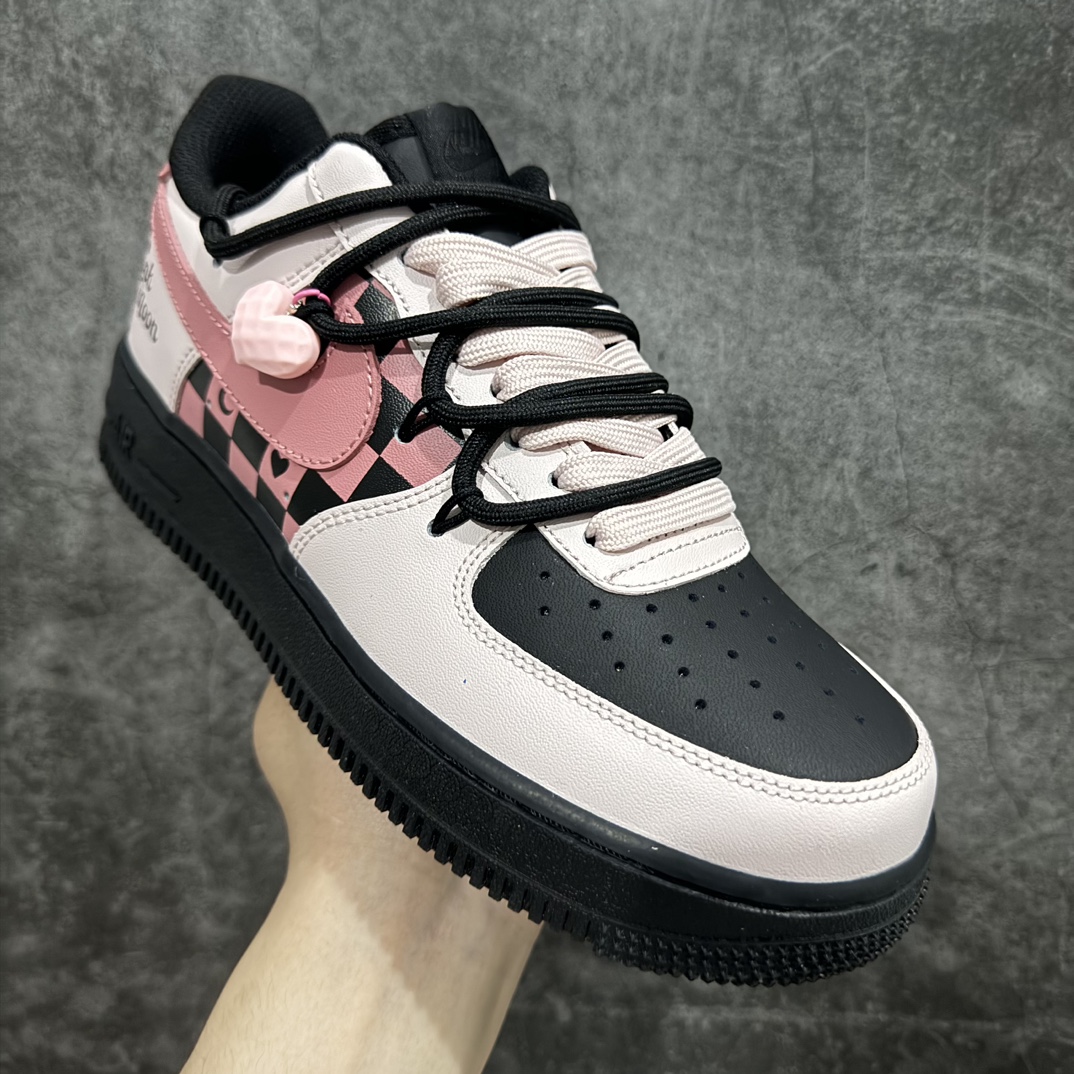 图片[3]-【公司级】官方爆款定制 二次元主题 Nike Air Force 1 Low’07 黑糖爱心 空军一号绑带低帮休闲板鞋 定制皮料 原厂3D打印 定制鞋盒 原楦原纸板 纯正空军版型 内置全掌气垫货号：ZH0316-012Size：36 36.5 37.5 38 38.5 39 40 40.5 41 42 42.5 43 44 44.5 45 编码：HXS310320-鞋库