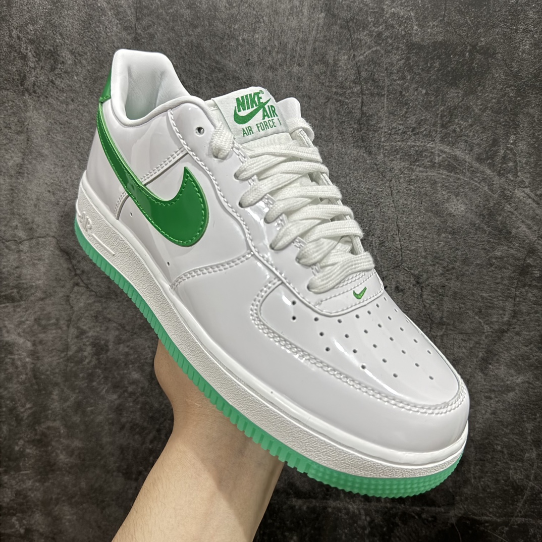 图片[3]-【公司级】Nike Air Force 1 Low 07 “镜面漆皮白绿” 原楦头原纸板 打造纯正低帮空军版型 专注外贸渠道 全掌内置蜂窝气垫 原盒配件 原厂中底钢印、拉帮完美货号：HF4864-094 Size：36 36.5 37.5 38 38.5 39 40 40.5 41 42 42.5 43 44 44.5 45 编码：LF250260-鞋库