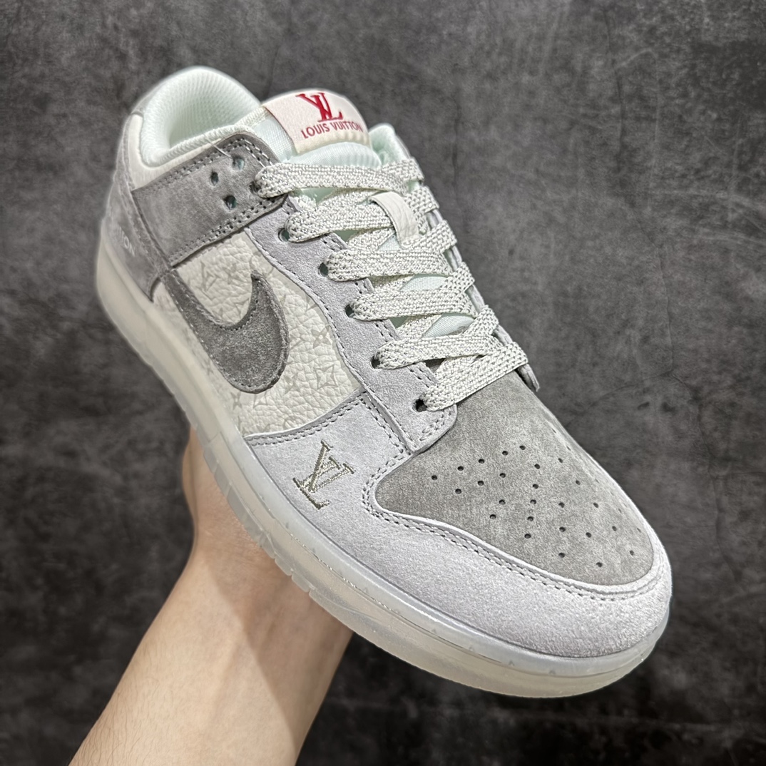 图片[3]-【定制版】Nike SB Dunk Low LV联名n纯原大厂出品 极力推荐n原装头层材料 独家版型蒸餾加工n帶來的是更好的视觉和脚感体验n大厂纯原品质出货 清洁度电绣工艺 皮料切割干净无任何毛边 细节完美 官方货号: CR8033 503J 尺码：36 36.5 37.5 38 38.5 39 40 40.5 41 42 42.5 43 44 44.5 45 46-莆田鞋批发中心