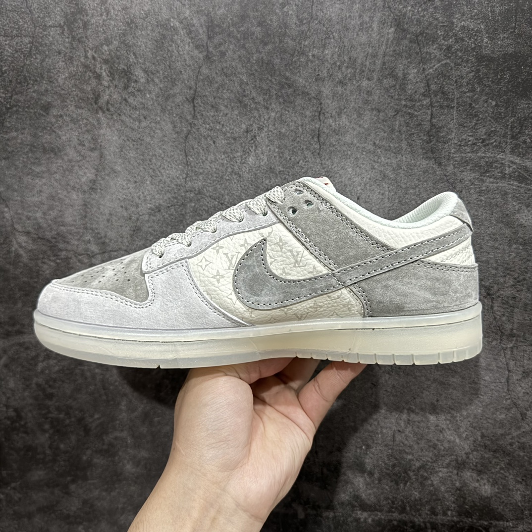 图片[2]-【定制版】Nike SB Dunk Low LV联名n纯原大厂出品 极力推荐n原装头层材料 独家版型蒸餾加工n帶來的是更好的视觉和脚感体验n大厂纯原品质出货 清洁度电绣工艺 皮料切割干净无任何毛边 细节完美 官方货号: CR8033 503J 尺码：36 36.5 37.5 38 38.5 39 40 40.5 41 42 42.5 43 44 44.5 45 46-莆田鞋批发中心