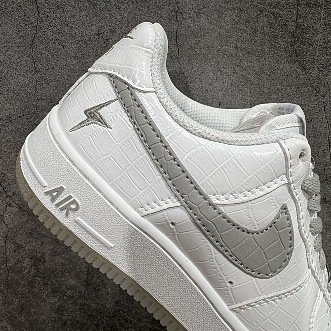 图片[7]-【公司级】Nk Air Force 1\’07 Low \”Ladainian Tomlinson\” 闪电队 白蓝 空军一号低帮休闲板鞋 DD0614-333n#定制蛇纹皮料 水晶大底 原楦原纸板 纯正空军版型 高清洁度 内置全掌气垫 尺码：36 36.5 37.5 38 38.5 39 40 40.5 41 42 42.5 43 44 44.5 45 编码：HXS250260-鞋库