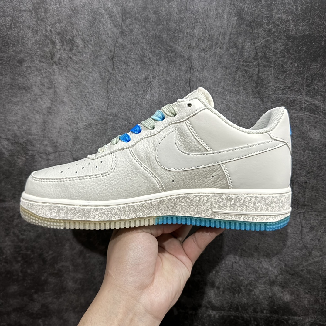 图片[2]-【公司级】Nk Air Force 1\’07 Low 白蓝 NBA全明星主题 空军一号低帮休闲板鞋 NB3696-509n原装鞋盒 3M反光 定制皮料 原楦原纸板 水晶双色大底 纯正版型 高清洁度 内置全掌气垫 尺码：36 36.5 37.5 38 38.5 39 40 40.5 41 42 42.5 43 44 44.5 45 编码：HXS250260-莆田鞋批发中心