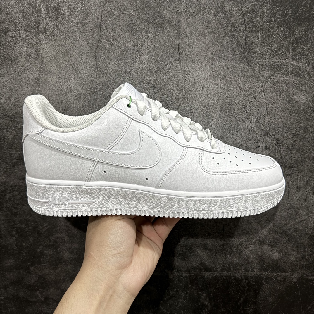 【DT纯原版】NK Air Force 1 Low \’07 空军一号低帮经典板鞋 纯白 CW2288-111n知名大厂出品 同步官方全新版本 不规则波浪大底咬花 全鞋电脑针车 工整有序 视觉效果满分 原厂拉帮手法 标准四线 密度针距针孔大小控制到位 原装反口里网布海绵 正确卡色网眼大小 新版鞋撑改用纸团代替 原厂港宝加持完美还原灵魂版型 原盒原配从里到外百分百还原 原厂全头层原厂皮料 原标原盒 内置Sole气垫 中底白色背胶 中底划线 已经无限的接近公司 原厂楦头 原厂刺绣 后跟弧度修正 独家私模最大开发到47.5  尺码：35.5 36 36.5 37.5 38 38.5 39 40 40.5 41 42 42.5 43 44 44.5 45 46 47.5 编码：LF190220-鞋库