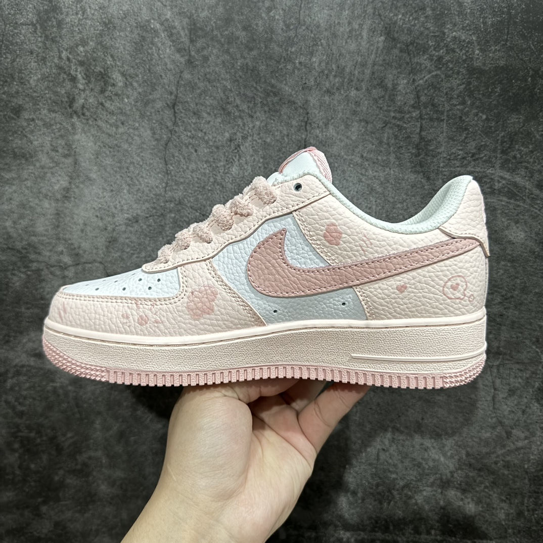 图片[2]-【公司级】Nk Air Force 1\’07 Low 蒸汽木偶 CNY龙年限定 泷泷 堆堆袜可爱风 空军一号低帮休闲板鞋n#限定礼盒 定制皮料 原厂3D打印 定制鞋盒 原楦原纸板 纯正空军版型 内置全掌气垫 货号 ：CT3839-107nSize ：36 36.5 37.5 38 38.5 39 40 编码：LF330354-莆田鞋批发中心