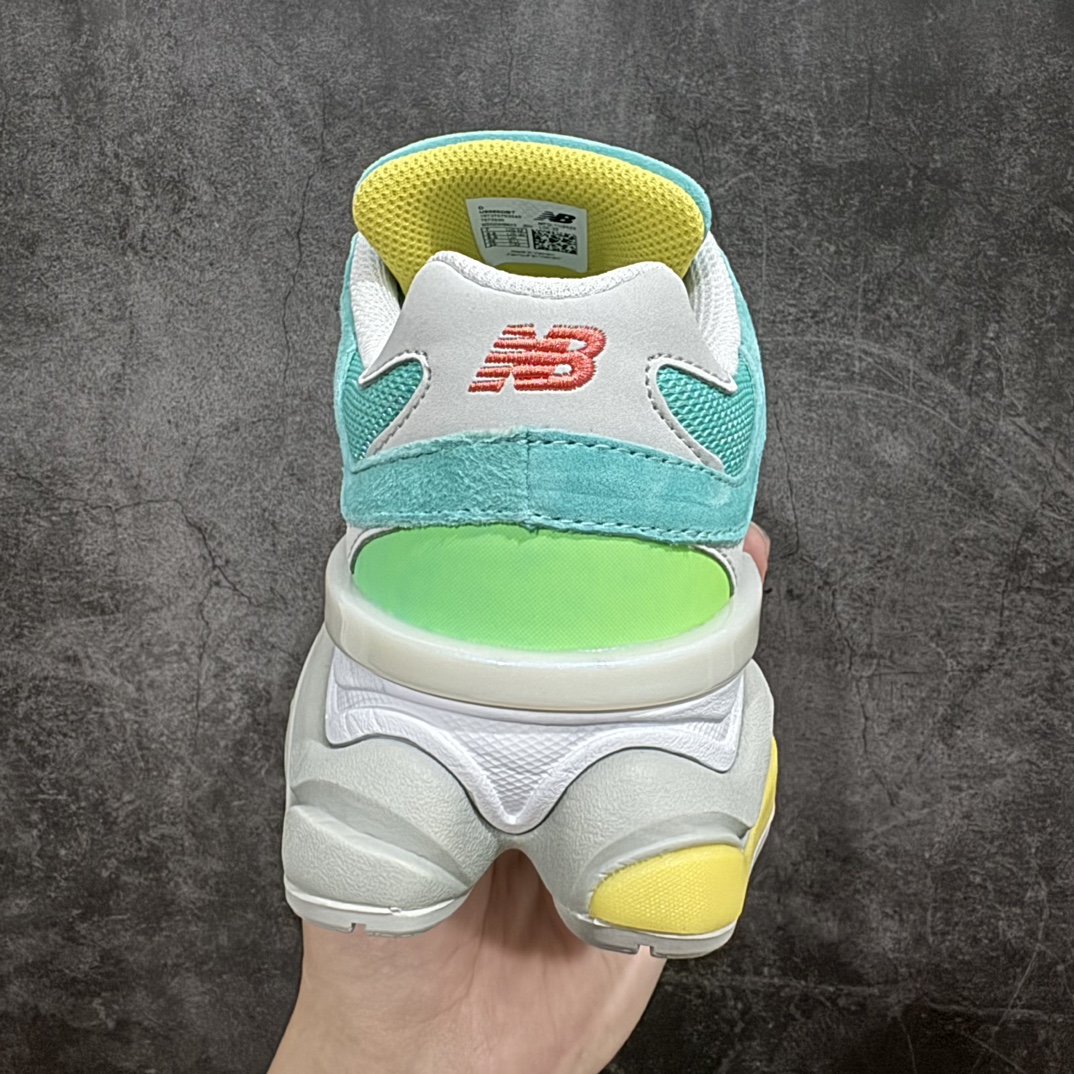 图片[4]-【纯原版】 New Balance NB9060 联名款 复古休闲运动慢跑鞋 U9060DBTn 全套原楦原纸板原厂数据开发 进口三明治网面 原装进口翻毛皮料正确绒感卡色 正确中底拉帮中底网布细节 原厂标裁 带紫光防伪 定制后跟透明水晶模块 冲裁组合 大底贴合程度胶水上色把控完美 整洁度挑战全网艺术家 多道序QC把关品质完善 匠心打造 耗时两个月开发完成 工艺极其复杂难度可想而知 新开独立私模大底 全网唯一正确六层组合大底 高端零售专供产物Size：36 37 37.5 38 38.5 39 40 40.5 41 42 42.5 43 44 45 46.5 编码：JP270300-鞋库