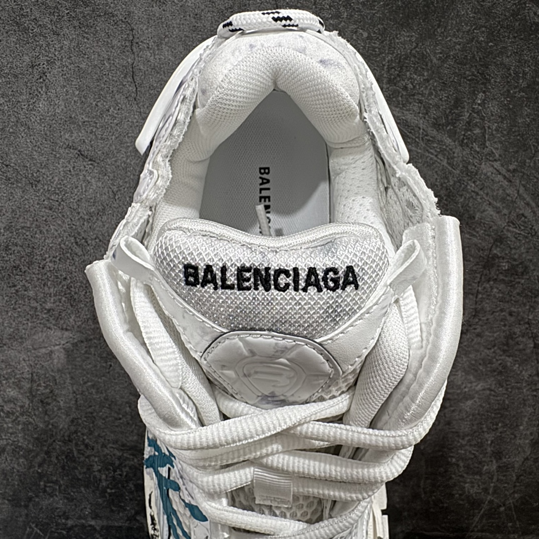 图片[8]-【纯原OK版本】Balenciaga Runner 巴黎世家7代 破坏风 手工做旧款复古老爹鞋 白蓝涂鸦n全新外贸版本 核心配合工厂优势供应该款是通过溢胶 做旧 缝线等细节 展示了设计师 Demna的运动鞋风格 传递复古感 后侧板 翘起的鞋头 展示了 Demna 在结构上的未来构想 尺码：35 36 37 38 39 40 41 42 43 44 45 46 编码：DF500520-鞋库