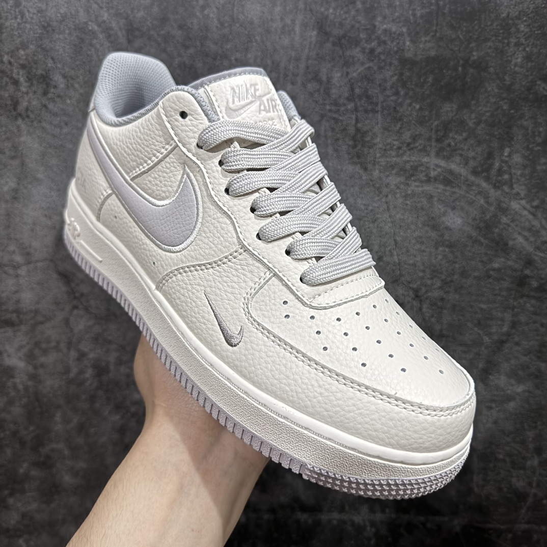 图片[3]-【公司级】NOCTA x Air Force 1 Low 米白灰n原楦头原纸板 打造纯正空军版型 专注外贸渠道 全掌内置蜂窝气垫 #原盒配件 原厂中底钢印、拉帮完美 官方同步上架 货号：N00224-021 Size：36 36.5 37.5 38 38.5 39 40 40.5 41 42 42.5 43 44 44.5 45 编码：LF290300-鞋库