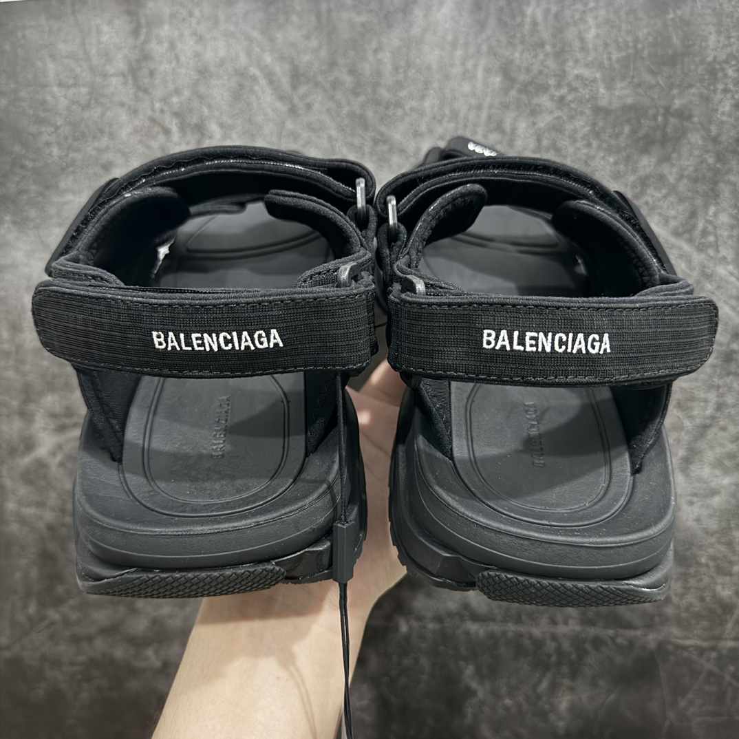 BalenciagaTourist巴黎世家织物露趾魔术贴沙滩凉鞋原纸板楦头开发最原汁原味的灵魂版型全鞋荧