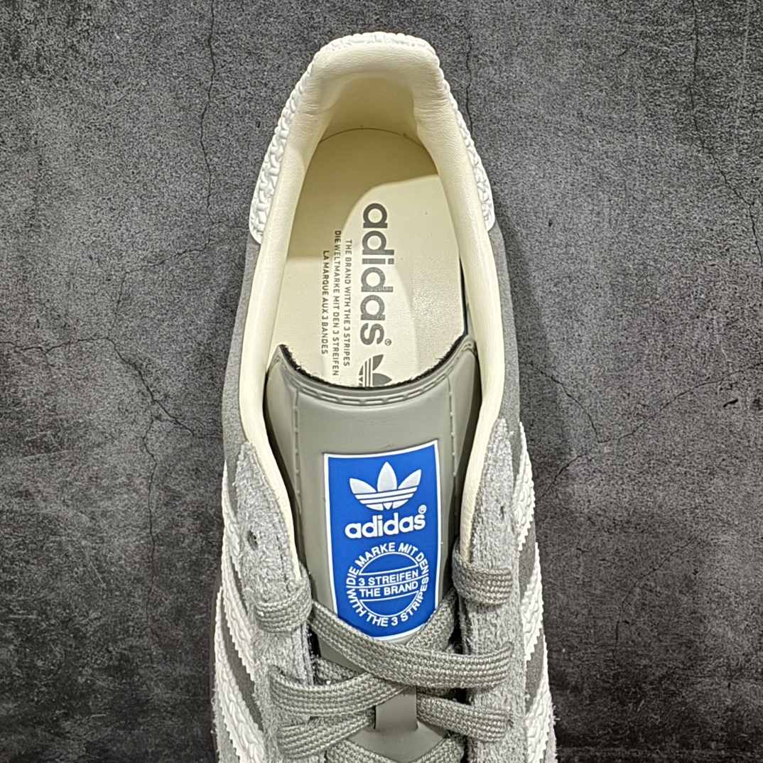 图片[8]-【纯原版】Adidas Originals Gazelle Indoor  防滑低帮T头德训鞋 GZ复古系列 灰白 草莓熊 IF1807n渠道版外贸纯原品质出货💪🏻n正确猪八材料 毛绒感质感都特别强 非普通版本n市场最高版本完美还原zp细节，注意区别市场任何版本，完全不是一路货色‼️n全鞋原材料打造，无任何色差，正确鞋型，后跟港宝材料定型，正确微透生胶大底，反口内里头层细腻小牛皮，纸板中底 鞋垫背胶，侧面正确烫金压印字母，所有细节完美还原‼️ 尺码：35 36 36.5 37 38 38.5 39 40 40.5 41 42 42.5 43 44 44.5 45 编码：NB250270-莆田鞋批发中心