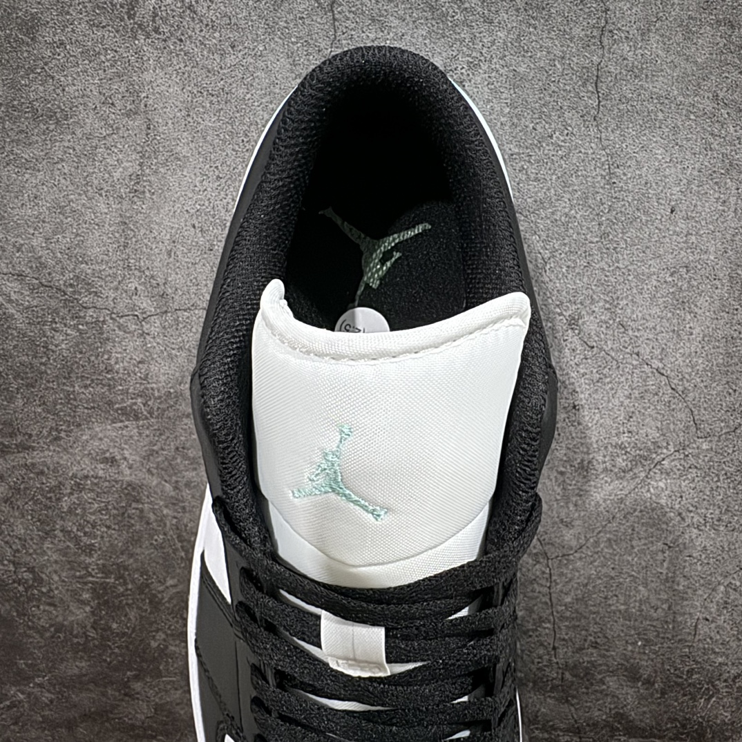 图片[8]-【vt版本】Air Jordan 1 Low 乔丹1代低帮白黑绿 货号：553558-131nn全新流水线出品 DT版本唯一平替选择 市场第二梯队最强版 全部原鞋开发 原楦原纸板开发 全鞋电脑针车 原厂内置全掌气垫 原盒内在原标 唯一Zp原版鞋带绑法 免检产品 全新2022版型 全头层皮料 完美零毛边处理 原厂配置全掌气垫 价格定位良心nSIZE：36 36.5 37.5 38 38.5 39 40 40.5 41 42 42.5 43 44 44.5 45 46 编码：ZX210230-鞋库