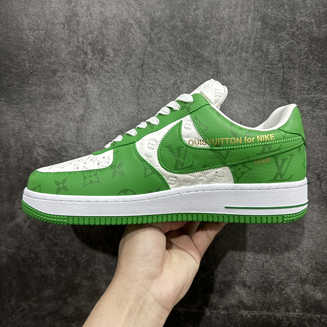 图片[2]-【莞产版本】LV x Air Force 1空军白绿n正确细节 懂货的来n正确的钩子大小 （市面版本过小）n正确老花 压花比例以及各位置正确的对位！n正确鞋舌长度及厚度（市面要么过短要么过长过薄）n正确鞋带孔8个（女鞋为7个）n正确鞋头冲孔数量（除最外排固定2个 其余没排女码比男码少1个）n目前此版本 尺码:36-45 编码：HH500550-鞋库