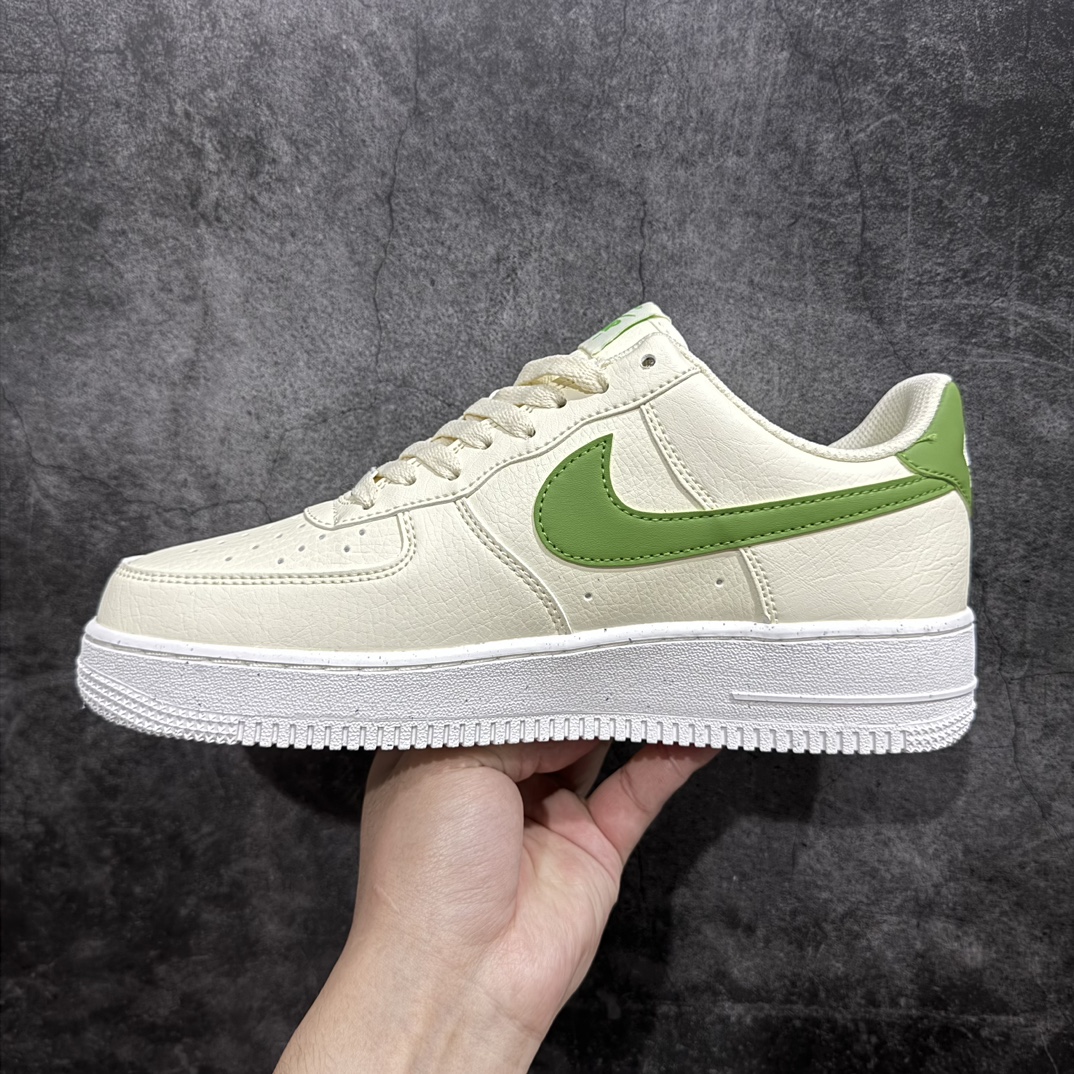 图片[2]-【公司级】Nike Air Force 1 “米白绿尾勾” 空军一号低帮运动休闲板鞋 官方同步 原装级别 原楦头原纸板 打造纯正空军版型#专注外贸渠道 全掌内置蜂窝气垫 #原盒配件 原厂中底钢印、拉帮完美货号：DV3808-102 尺码：36 36.5 37.5 38 38.5 39 40 40.5 41 42 42.5 43 44 44.5 45 编码：LF250260-鞋库