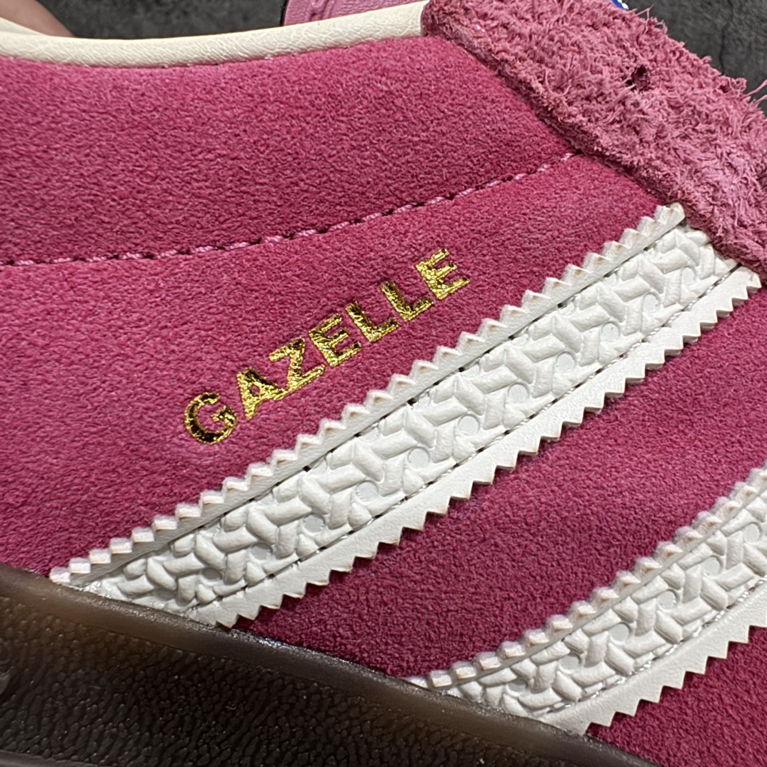 纯原版AdidasOriginalsGazelleIndoor防滑低帮T头德训鞋GZ复古系列白粉红草莓熊