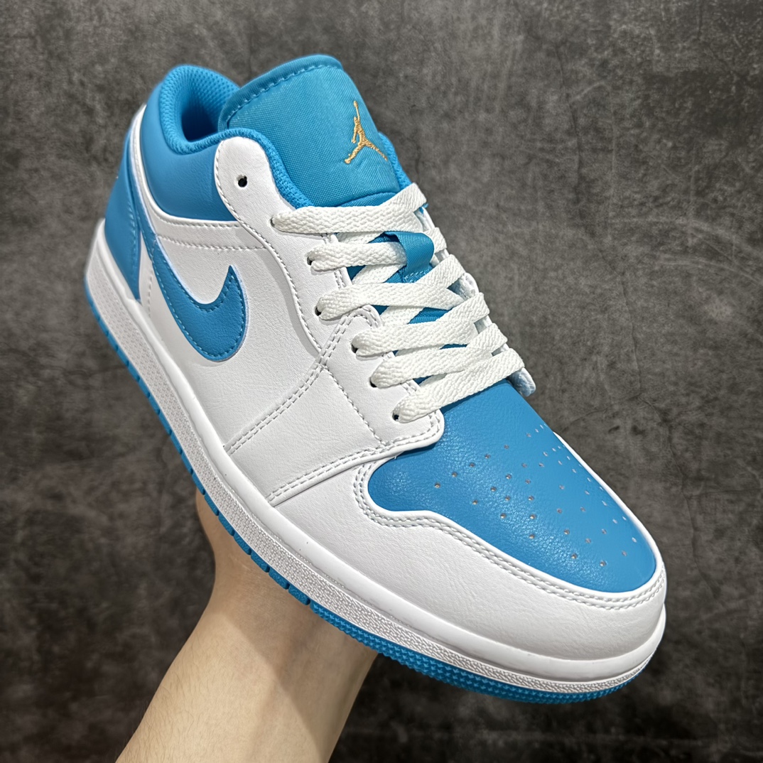 图片[3]-【vt版本】Air Jordan 1 Low 乔丹1代低帮白蓝 货号：553558-174nn全新流水线出品 DT版本唯一平替选择 市场第二梯队最强版 全部原鞋开发 原楦原纸板开发 全鞋电脑针车 原厂内置全掌气垫 原盒内在原标 唯一Zp原版鞋带绑法 免检产品 全新2022版型 全头层皮料 完美零毛边处理 原厂配置全掌气垫 价格定位良心nSIZE：36 36.5 37.5 38 38.5 39 40 40.5 41 42 42.5 43 44 44.5 45 46 编码：ZX210230-鞋库