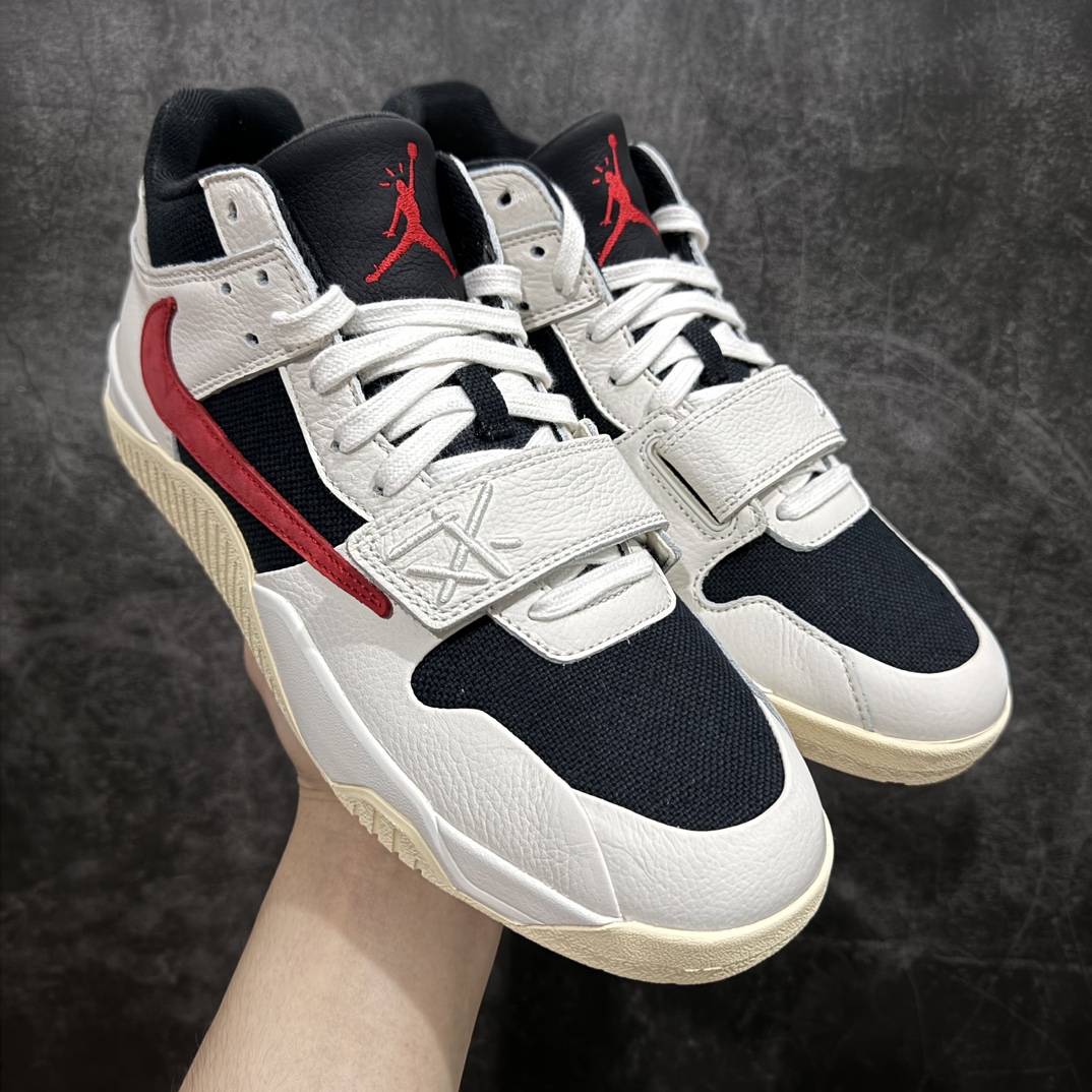 【纯原LW版本】Travis Scott x Jordan AJ Cut The Check TS倒钩联名魔术贴篮球鞋 FZ8117-101n注意默认配原盒盒子配套布袋不用加钱 退货丢失扣30元 原厂全套原楦原纸板冲刀磨具开发 原厂皮料加持 原厂港宝加持定型后跟R度完美 同源原厂电绣 鬼脸飞翼针数密度立体效果一致 百分百一致原鞋 原厂拉帮工艺 针距密度一致 后跟弧度收口自然不对折 极致一眼正品既视感 进口玻璃冲刀皮料裁剪零毛边 全鞋电脑针车工艺 品控清洁度最高QC检验标准 免检产品 原厂订购鞋盒、布袋、鞋标、防尘纸、鞋撑、鞋带 追求极致的原厂味道 配色方面采用白色为基础 搭配棕色框架呈现 完美还原了初代倒钩的配色设计 细节方面 标志性的反钩Swoosh采用米色点缀 鞋面还带有特殊的魔术贴细节 此外在鞋舌、后跟部分均带有Cactus Jack厂牌Logo 彰显鞋款特殊身份SIZE：36 36.5 37.5 38 38.5 39 40 40.5 41 42 42.5 43 44 44.5 45 46 47.5 编码：X10440460-鞋库