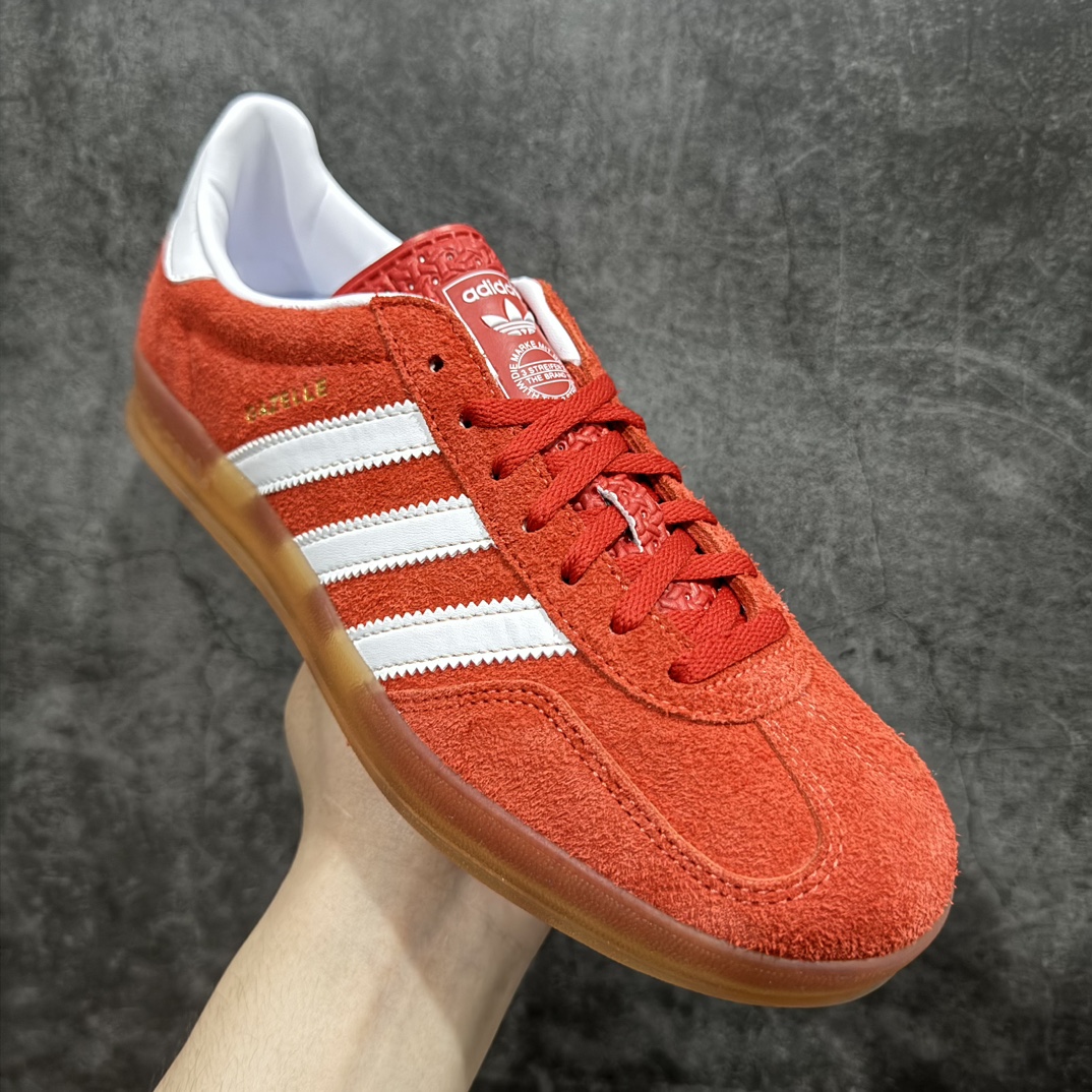 图片[3]-【KX纯原版】Adidas Originals Gazelle Indoor白橙色 HQ8718 三叶草复古休闲防滑耐磨低帮板鞋nn正确粗反绒皮 正确鞋舌正确侧面压印凹陷烫金GAZELLE字母 海玻璃足弓鞋垫背部刷胶n纸板中底也都是同步原鞋 高价零售主推版本 尺码：35 36 36.5 37 38 38.5 39 40 40.5 41 42 42.5 43 44 44.5 45 46 47 编码：MF230250-鞋库