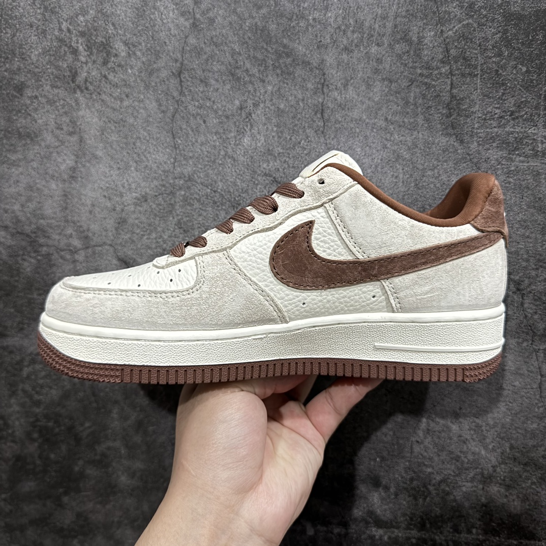 图片[2]-【公司级】海外限量发售NIke Air Force 1 \’07 Low “斯图西联名–咖啡猪八”空军一号 低帮 运动鞋 休闲鞋 折边针车 工艺难度大 原楦头原纸板 原装鞋盒 定制五金配件 内置全掌气垫 原厂鞋底货号：HD1968-017 Size：36 36.5 37.5 38 38.5 39 40 40.5 41 42 42.5 43 44 44.5 45 编码：HXS310320-鞋库