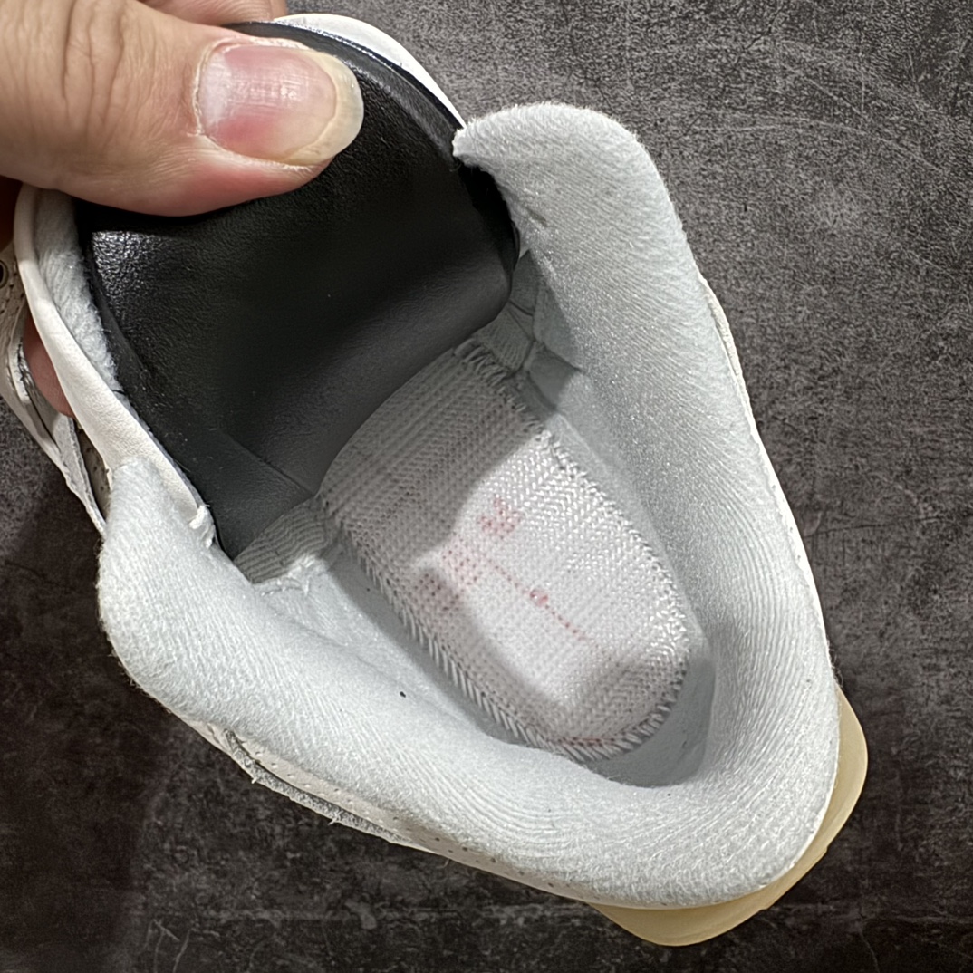 图片[9]-【渠道L版】Air Jordan AJ3 Craft \”Ivory\” 象牙白 货号：FJ9479-100n目前市场最推荐的产品 市场唯一正确批次 亲自操刀耗时半年巨作 超合理的单价 拒绝高利润 全套原纸板楦头开发 原厂大底磨具加持立体防滑纹理 原装可视Air Sole气垫 原汁原味最完美的三代版型 唯一正确鞋头趴度弧度高度鞋身腰线 原厂TPU氧化后跟饰片 正确内里反口里网布 皮料菱角分明不变形无多余毛边 正确手工大底描漆拉丝 市场唯一原厂鞋扣模具 原厂织唛标 原厂飞人电绣工艺 尾指中部跳三针 独家绑鞋带手法 印刷中底布 四线拉帮 米色美纹纸贴合固定 进口港宝加持 后跟自然饱满 全鞋荧光划线卡点 追求极致完美 每一双都是工艺品 多重QC质检 超越公司货的品控标准 实实在在的免检产品  尺码：40 40.5 41 42 42.5 43 44 44.5 45 46 47.5 48.5 编码：JJ400420-鞋库