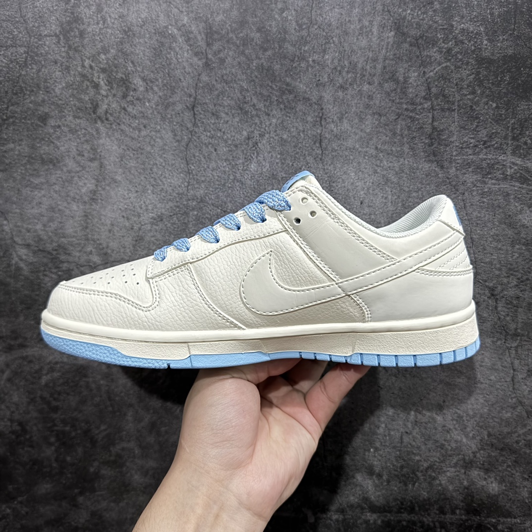 图片[2]-【定制版】Supreme x Nk Dunk Low 联名-生胶鬼脸 SB低帮休闲板鞋 XD6188-034n#美国街头滑板鞋潮牌，红底白色的独特LOGO使Supreme引领潮流，鞋底中部加入了脚感柔软舒适ZoomAir气垫，有效吸收滑板等极限运动在落地时带来的冲击力，为街头运动者们提供更好的保护 尺码：36 36.5 37.5 38 38.5 39 40 40.5 41 42 42.5 43 44 44.5 45  编码：HXS320340-鞋库