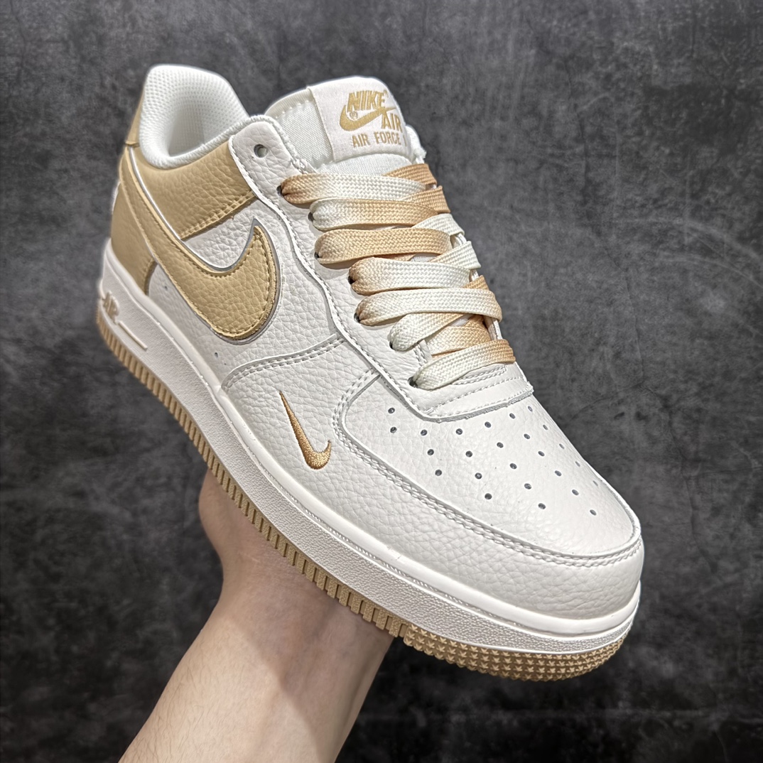 图片[3]-【公司级】Nike Air Force 1 Low 07 x TS 联名白沙黄满天星n原楦头原纸板 打造纯正低帮空军版型 专注外贸渠道 全掌内置蜂窝气垫原盒配件 原厂中底钢印、拉帮完美官方货号：IO5636 111 Size：36 36.5 37.5 38 38.5 39 40 40.5 41 42 42.5 43 44 44.5 45 编码：HXS270280-鞋库