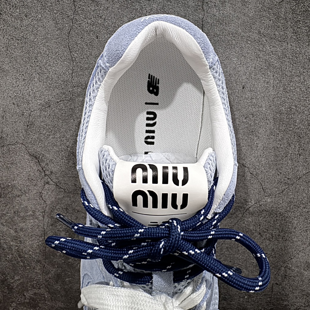 图片[8]-【广东纯原版本】Miumiu x New Balance NB24S联名款运动鞋  缪缪大秀上爆出的这双与New Balance 新百伦联名款运动 球鞋 后全球各大代购官网火爆上市.24s开春走秀场曝光、非常流行的美拉德配色平底鞋，双鞋带设计、独特风格，非常有质感！上脚非常轻便 百搭 全球以及国内社交平台已爆众多上脚图 多位顶级流量明星立捧n面料:  原版定制牛反绒n内里:  进口透网布拼接羊皮里n鞋底:  原版开模牛筋大底n底厚：2.5CM 尺码：35 36 37 38 39 40 编码：KH360380-鞋库