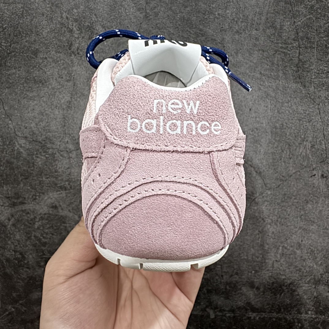 图片[4]-【广东纯原版本】Miumiu x New Balance NB24S联名款运动鞋  缪缪大秀上爆出的这双与New Balance 新百伦联名款运动 球鞋 后全球各大代购官网火爆上市.24s开春走秀场曝光、非常流行的美拉德配色平底鞋，双鞋带设计、独特风格，非常有质感！上脚非常轻便 百搭 全球以及国内社交平台已爆众多上脚图 多位顶级流量明星立捧n面料:  原版定制牛反绒n内里:  进口透网布拼接羊皮里n鞋底:  原版开模牛筋大底n底厚：2.5CM 尺码：35 36 37 38 39 40 编码：KH360380-莆田鞋批发中心