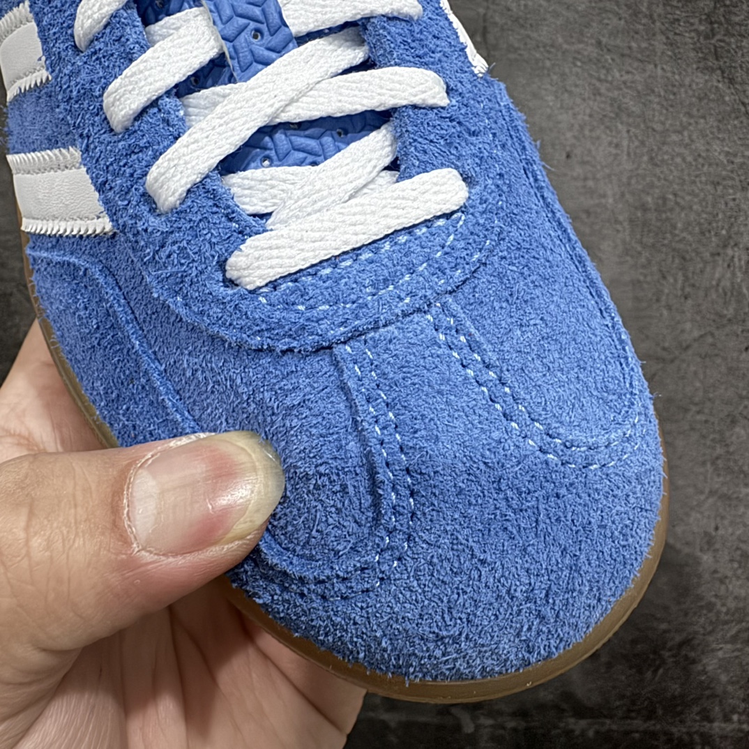 图片[5]-【KX纯原版】Adidas Originals Gazelle Indoor蓝白色 HQ8717 三叶草复古休闲防滑耐磨低帮板鞋nn正确粗反绒皮 正确鞋舌正确侧面压印凹陷烫金GAZELLE字母 海玻璃足弓鞋垫背部刷胶n纸板中底也都是同步原鞋 高价零售主推版本 尺码：35 36 36.5 37 38 38.5 39 40 40.5 41 42 42.5 43 44 44.5 45 46 47 编码：MF230250-莆田鞋批发中心