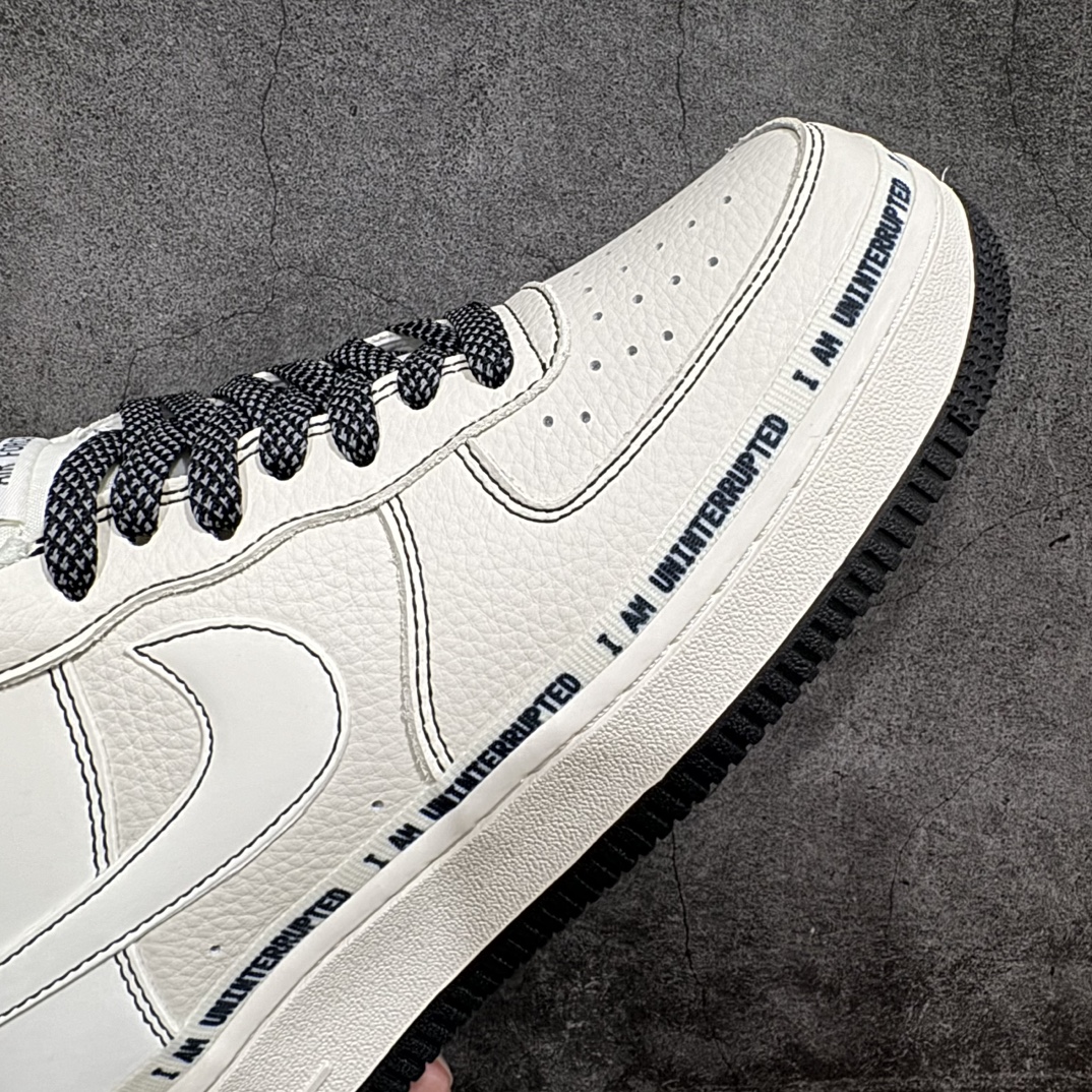 图片[6]-【公司级】Nike Air Force 1 Low 07 x Uninterrupted 白黑签名涂鸦满天星n原楦头原纸板 打造纯正低帮空军版型 专注外贸渠道 全掌内置蜂窝气垫原盒配件 原厂中底钢印、拉帮完美官方货号：UY5696 332 Size：36 36.5 37.5 38 38.5 39 40 40.5 41 42 42.5 43 44 44.5 45 编码：HXS250260-鞋库