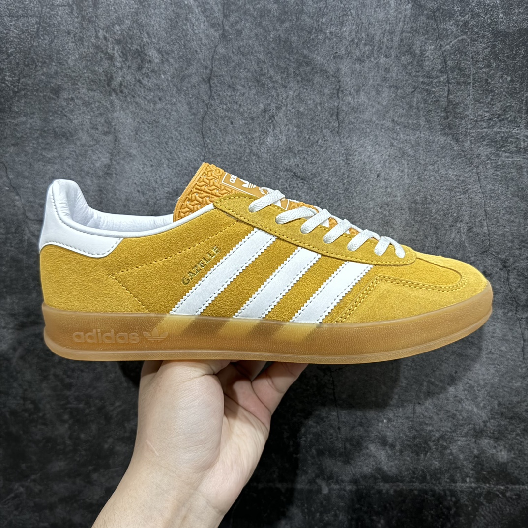 【Top版本】AD Original Gazelle Indoor Trainers 瞪羚室内鞋系列低帮复古百搭休闲运动德训风板鞋 黄白 HQ8716n这个版本此批次皮料翻毛效果不太明显n后期改进后主推nSIZE：35.5 36 36.5 37 38 38.5 39 40 40.5 41 42 42.5 43 44 44.5 45 46 47.5 编码：X10250270-莆田鞋批发中心