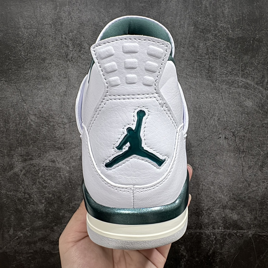 图片[4]-【GX/美版绿x】Air Jordan AJ4 Retro 氧化白绿 FQ8138-103n圈内最强四代 独家外贸特供尺码含 45.5 49.5 50.5耗时半年巨作 全套原纸板楦头开发 原厂特供皮料加持 确保原汁原味 完美呈现四代版型 一比一鞋头弧度高度鞋身弧度 数据细节工艺流程均保持原鞋一致 原厂TPU网格鞋带扣 正确内里网布 菱角分明不变形无多余毛边 柔软性质感一致于原鞋 市场唯一原厂鞋扣模具 背面可见隐藏注塑口 原厂织唛标 原厂飞人电绣工艺 尾指中部跳三针 独家绑鞋带手法 印刷中底布 四线拉帮 米色美纹纸贴合固定 进口港宝加持 后跟自然饱满 全鞋荧光划线卡点 追求极致完美 每一双都是工艺品 多重QC质检 超越公司货的品控标准 实实在在的免检产品  尺码：40 40.5 41 42 42.5 43 44 44.5 45 45.5 46 47.5 48.5 49.5 50.5 编码：T1520540n-鞋库