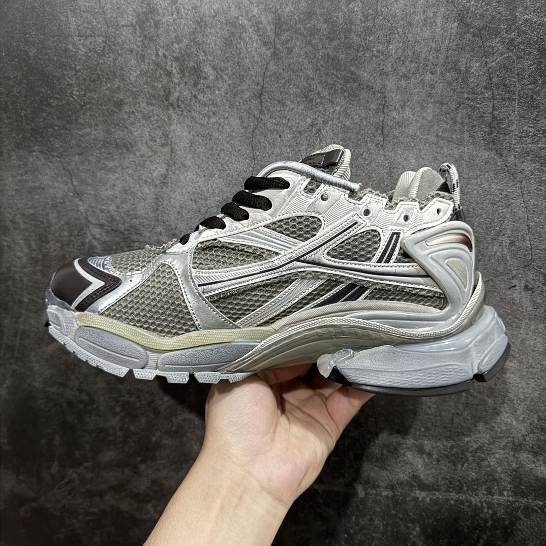 图片[2]-【纯原OK版本】Balenciaga Runner 巴黎世家7.5代 破坏风 手工做旧款复古老爹鞋 灰银色n全新外贸版本 核心配合工厂优势供应该款是通过溢胶 做旧 缝线等细节 展示了设计师 Demna的运动鞋风格 传递复古感 后侧板 翘起的鞋头 展示了 Demna 在结构上的未来构想  尺码：35 36 37 38 39 40 41 42 43 44 45 46 编码：DF500520-莆田鞋批发中心