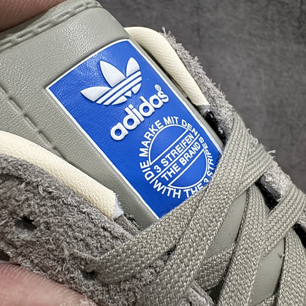 图片[6]-【KX神版】Adidas Originals Gazelle Indoor  防滑低帮T头德训鞋 GZ复古系列 灰白 草莓熊 IF1807n渠道版外贸纯原品质出货💪🏻n正确猪八材料 毛绒感质感都特别强 非普通版本n市场最高版本完美还原zp细节，注意区别市场任何版本，完全不是一路货色‼️n全鞋原材料打造，无任何色差，正确鞋型，后跟港宝材料定型，正确微透生胶大底，反口内里头层细腻小牛皮，纸板中底 鞋垫背胶，侧面正确烫金压印字母，所有细节完美还原‼️ 尺码：35 36 36.5 37 38 38.5 39 40 40.5 41 42 42.5 43 44 44.5 45 编码：NB250270-莆田鞋批发中心