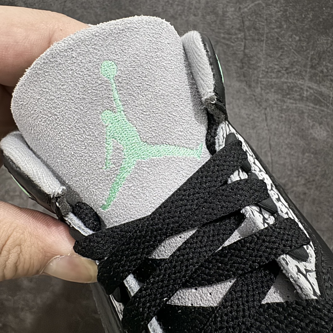 图片[6]-【纯原LW版本】Air Jordan 3 Retro\”Green Glow\” AJ3 乔丹3代黑绿货号：CT8532-031n天花板品质 原装版本全身采用原厂皮料 鞋带 织唛 内标全部客供原厂 原厂数据 原厂楦头纸板打造 每个细节都对位原鞋 尺码：36 36.5 37.5 38 38.5 39 40 40.5 41 42 42.5 43 44 44.5 45 45.5 46 47.5 48.5 编码：X10450480-鞋库