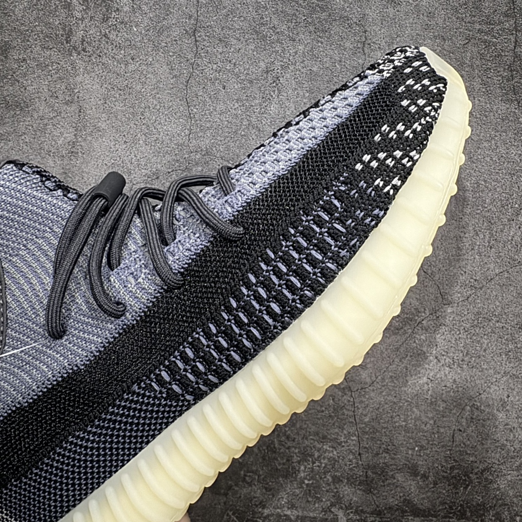 图片[6]-【顶级巴斯夫】Yeezy 350 Boost V2 阿迪达斯椰子350二代 全新黑白奥利奥 FZ5000n整双鞋以编织鞋面打造，视觉上比前一代更具层次感。侧透部分与此前版本不同，采用半透明设计，增强透气性，更加适合夏季的氛围 尺码：36 36.5 37 38 38.5 39 40 40.5 41 42 42.5 43 44 44.5 45 46 47 48 编码：X10280320-鞋库