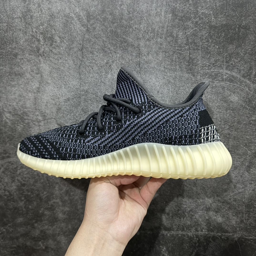 图片[2]-【顶级巴斯夫】Yeezy 350 Boost V2 阿迪达斯椰子350二代 全新黑白奥利奥 FZ5000n整双鞋以编织鞋面打造，视觉上比前一代更具层次感。侧透部分与此前版本不同，采用半透明设计，增强透气性，更加适合夏季的氛围 尺码：36 36.5 37 38 38.5 39 40 40.5 41 42 42.5 43 44 44.5 45 46 47 48 编码：X10280320-鞋库