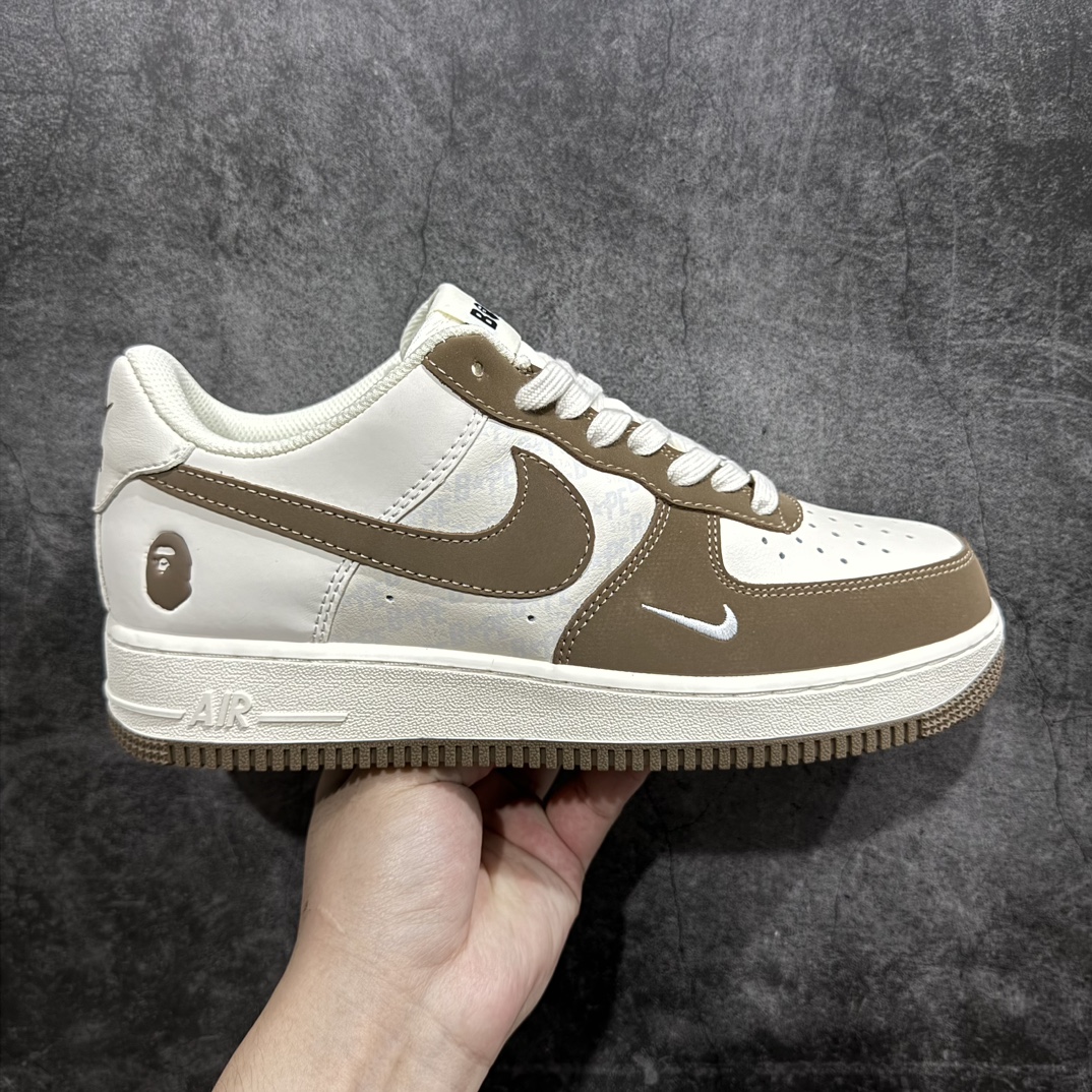 【公司级】Nk Air Force 1\’07 Low BAPE联名-米白栗黄猪八 空军一号低帮休闲板鞋 BA8806-847n原楦头原纸板 原装鞋盒 定制五金配件 内置全掌气垫 原厂鞋底  尺码：36 36.5 37.5 38 38.5 39 40 40.5 41 42 42.5 43 44 44.5 45 编码：HXS210220-鞋库