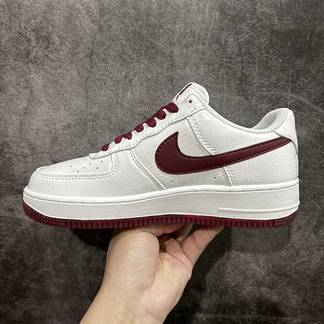 200 Nike Air Force 1 Low 07 白酒红鳄鱼裂纹 DD0614-335