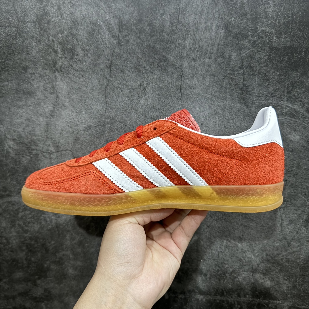 200 【CS版本】AD Original Gazelle Indoor Trainers 瞪羚室内鞋系列低帮复古百搭休闲运动德训风板鞋 橙白HQ8718