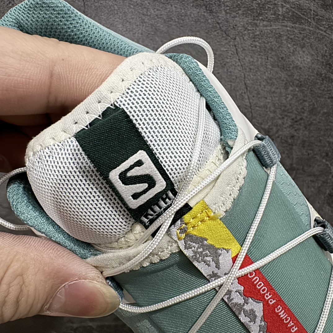 图片[7]-【绿X版】Kith x Salomon XT-6 Gore-Tex防水款n萨洛蒙复古潮流户外机能登山跑鞋 米蓝色n纯原外贸平台特供订单耗时半年巨作 全套原纸板楦头开发原厂特供网布配套加持 确保原汁原味n完美呈现版型 原档数据独家私模五层组合大底男女鞋同步官方开发至46.5原装Ortholite轻量化鞋垫 中底布带钢印编号原厂TPU锁扣 进口港宝加持后跟自然饱满 还原公司包裹性鞋面以“锯齿”状的包裹系统呈现在基色底之下加入了各种色点缀将公司的最新技术和时尚前卫的造型融入耐用的长跑款式中鞋面由 TPU 薄膜制成 并焊接在高耐磨网眼上 使其既时尚又坚固 由 ACS底盘支撑 可增强稳定性和支撑力 以及由橡胶凸耳 Contragrip外底覆盖的 EVA 缓冲中底 旨在应对崎岖的地形 鞋舌上的彩色Salomon 标签、Quicklace 系统以及鞋头、鞋舌和鞋跟上的附加品牌使细节更加完美 让穿着者可以轻松驾驭户外与通勤下的任何运动生活场景 无缝鞋身户外随意纵横 颜值与脚感兼备 出街通勤 绝对非常吸睛 你值得拥有 尺码：36 36.5 37.5 38 38.5 39 40 40.5 41 42 42.5 43 44 44.5 45 46 46.5 编码：SLM380400-鞋库