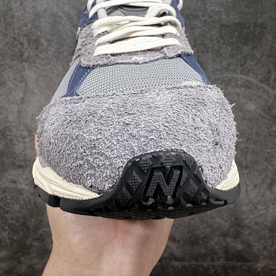 图片[5]-【纯原M版】新百伦NB New Balance M2002REL 灰蓝色 全套原楦原纸板原厂数据开发 原厂网纱 原装进口翻毛皮料正确绒感卡色 正确中底拉帮中底网布细节 一比一手工擦旧效果 冲裁组合 匠心打造 耗时两个月开发完成 工艺极其复杂难度可想而知 新开独立私模大底 全网唯一正确做旧组合大底 高端零售专供产物  尺码：36 37 37.5 38 38.5 39.5 40 40.5 41.5 42 42.5 43 44 44.5 45 45.5 46.5 47 编码：HXS300320-莆田鞋批发中心