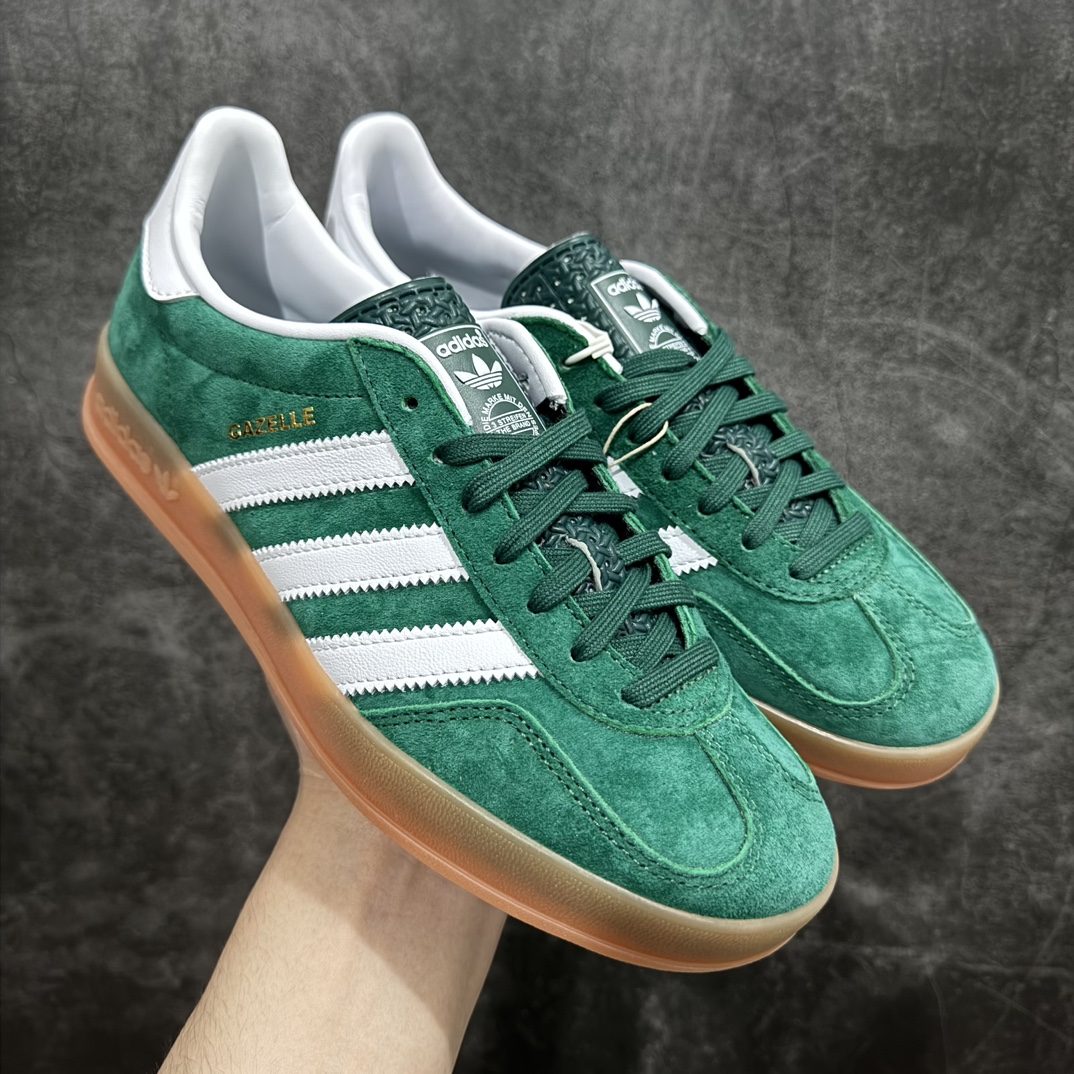 【KX纯原版】Adidas Originals Gazelle Indoor绿白色 IG1596 三叶草复古休闲防滑耐磨低帮板鞋nn正确粗反绒皮 正确鞋舌正确侧面压印凹陷烫金GAZELLE字母海玻璃足弓鞋垫背部刷胶 纸板中底也都是同步原鞋 高价零售主推版本 尺码：35 36 36.5 37 38 38.5 39 40 40.5 41 42 42.5 43 44 44.5 45 46 47 编码：MF230250-鞋库