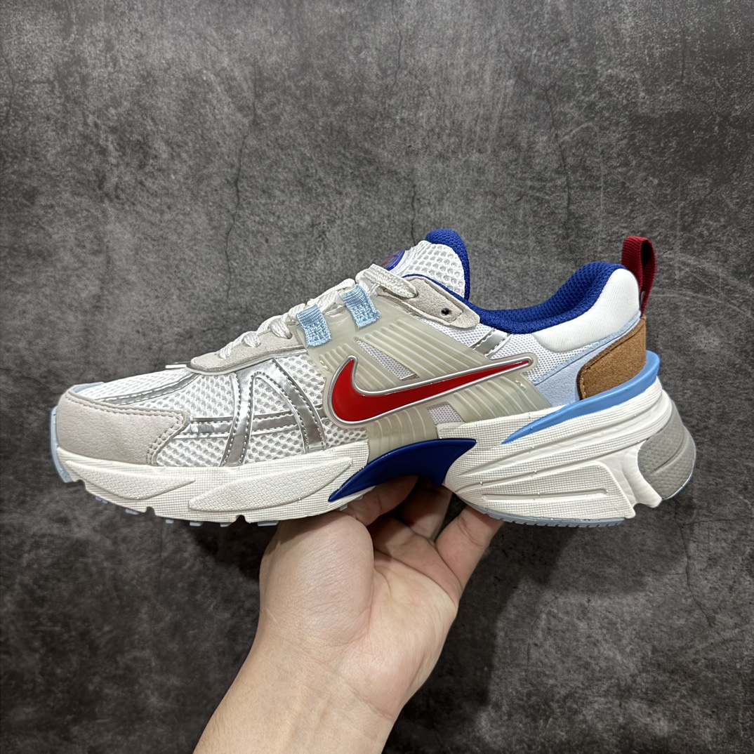 240 【纯原特供版】Nike V2K Runtekk 减震防滑耐磨低帮跑步鞋 白蓝红拼色 HF5724-061