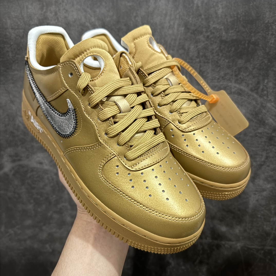 【纯原H12版】Off-White x NK Air Force 1 \”Gold”空军一号 OW联名金色艺术馆 AO4297-800 全套原原楦纸版开发 越南原大装底 重金采购原厂Prime Asia贝利进口皮料 内侧标语字体三段大小 原厂油墨加持 色泽亮度 高频效果一致 全鞋电脑针车 工整有序 视觉效果满分 原厂拉帮手法 标准四线 密度针距针孔大小控制到位 原装反口里网布海绵 正确卡色网眼大小 原厂港宝加持完美还原灵魂版型 原盒原配从里到外百分百还原 内置Sole气垫 中底白色背胶SIZE：39 40 40.5 41 42 42.5 43 44 44.5 45 46 47.5 编码：DF350400-鞋库