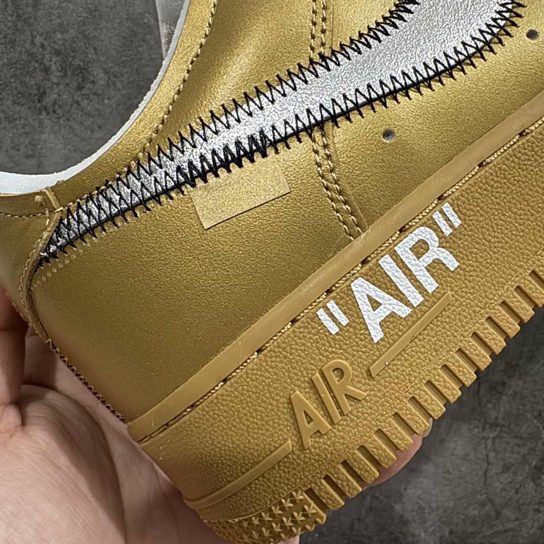 图片[2]-【纯原H12版】Off-White x NK Air Force 1 \”Gold”空军一号 OW联名金色艺术馆 AO4297-800 全套原原楦纸版开发 越南原大装底 重金采购原厂Prime Asia贝利进口皮料 内侧标语字体三段大小 原厂油墨加持 色泽亮度 高频效果一致 全鞋电脑针车 工整有序 视觉效果满分 原厂拉帮手法 标准四线 密度针距针孔大小控制到位 原装反口里网布海绵 正确卡色网眼大小 原厂港宝加持完美还原灵魂版型 原盒原配从里到外百分百还原 内置Sole气垫 中底白色背胶SIZE：39 40 40.5 41 42 42.5 43 44 44.5 45 46 47.5 编码：DF350400-莆田鞋批发中心