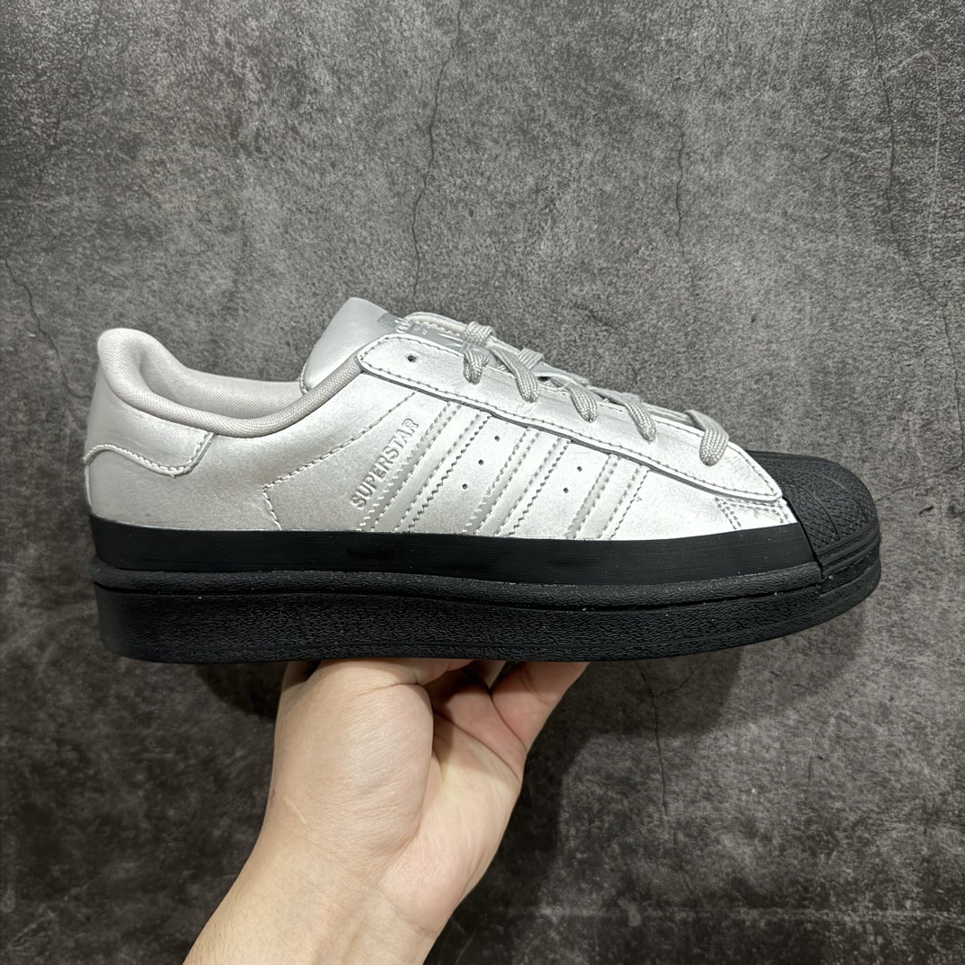 【纯原DT版】Adidas Originals SUPERSTAR W 厚底贝壳头n渠道正品订单 诠释市场最高工艺水平n贝壳头经典小白板鞋 专柜上架同步配色n全鞋进口头层皮料打造。区别市面普通真标版本，进出专柜无压力 官方货号: FW3709 Size：35 36 36.5 37.5 38 38.5 39 40 40.5 41.5 42 42.5 43 44 45 编码：DT230250-鞋库