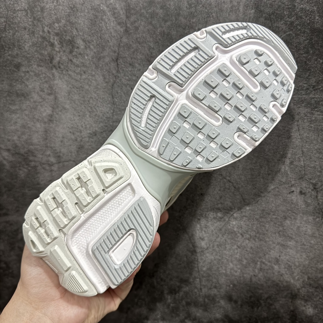 240 【纯原特供版】Nike V2K Runtekk 减震防滑耐磨低帮跑步鞋 白银拼色 FD0736-104