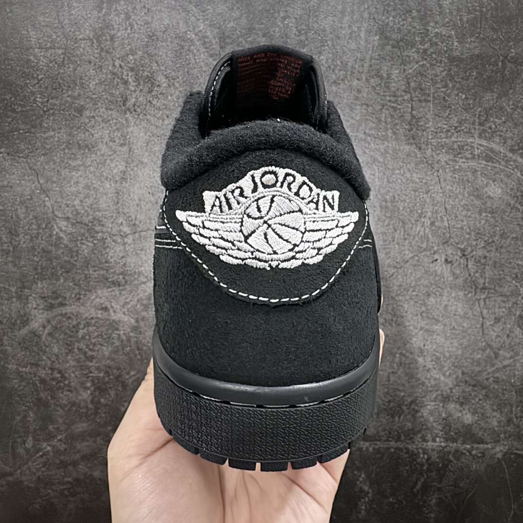 图片[4]-【全新DG2.0版】Air Jordan 1 x Travis ScottnAJ1 x TS联名黑倒钩DM7866-001nn全新版本出货 巅峰品质 天花板级别n细节改进版 实拍所见即所得 自行揣摩n此版在各大纯原阵营中 绝对是Top级别的存在‼️n实物过于完美 高端零售主推版本 关键价格也不杀猪💪🏻nn纯原第一梯队版本 细节均没毛病 品质自观实拍👇🏻n所有皮料均来自原厂 所有细节均多次校对n针车效果同步原鞋 刺绣拉到原厂定做n原楦原纸板开发 后跟弧度收口自然不对折极致一眼正品既视感 进口玻璃冲刀皮料裁剪零毛边承诺百分百一致原鞋 鞋面清洁度最高 QC检验标准 控制溢胶 鞋盒、防尘纸 配件鞋带 均采购来自原厂n 尺码：36-47.5 编码：LJQ400430-鞋库